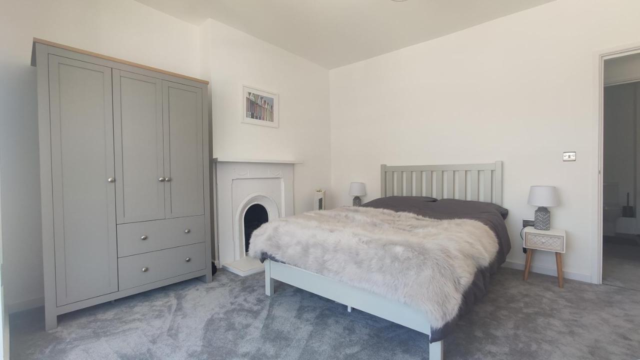 Stunning One Bedroom Holiday Flat In ウェーマス エクステリア 写真